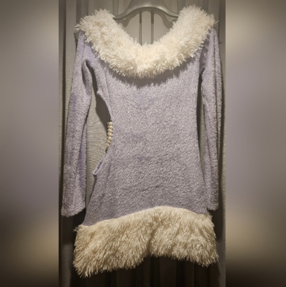 Dress - Picture 1 of 2